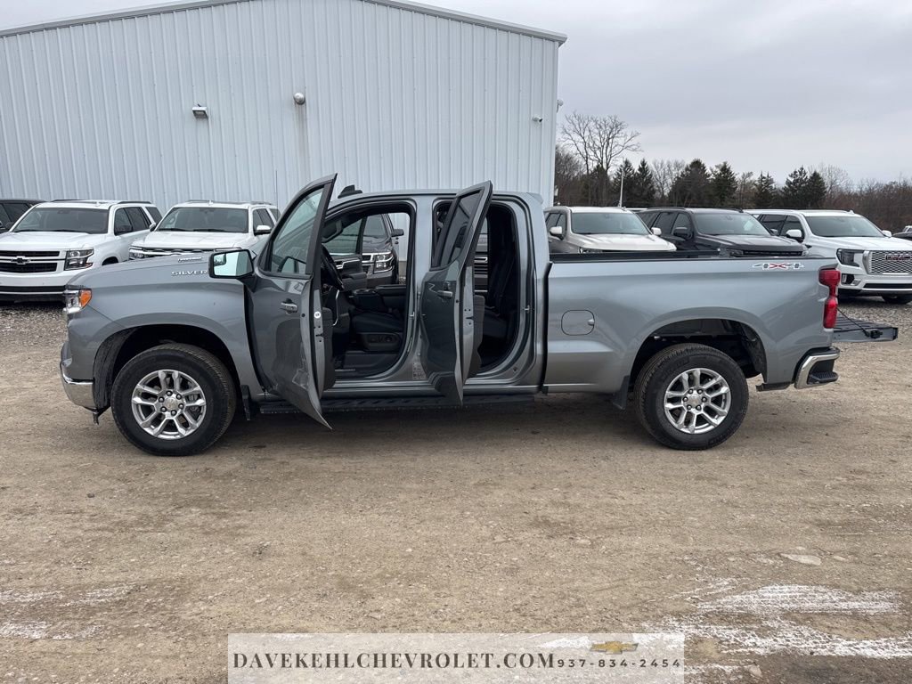 Used 2025 Chevrolet Silverado 1500 LT image 15
