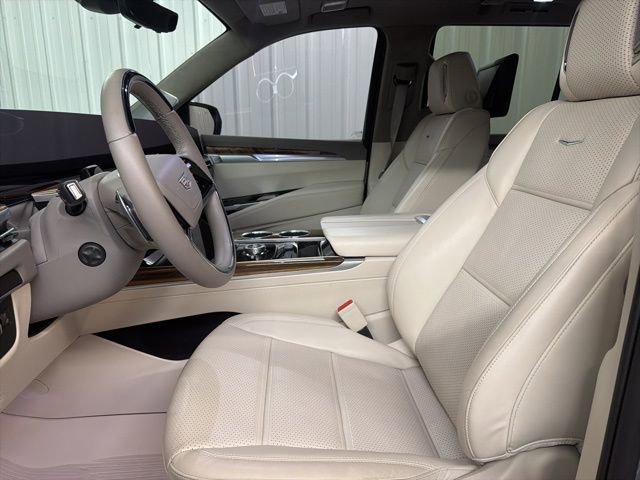 Used 2025 Cadillac Escalade Premium Luxury Platinum w/ LPO, Radiant Package RWD image 13