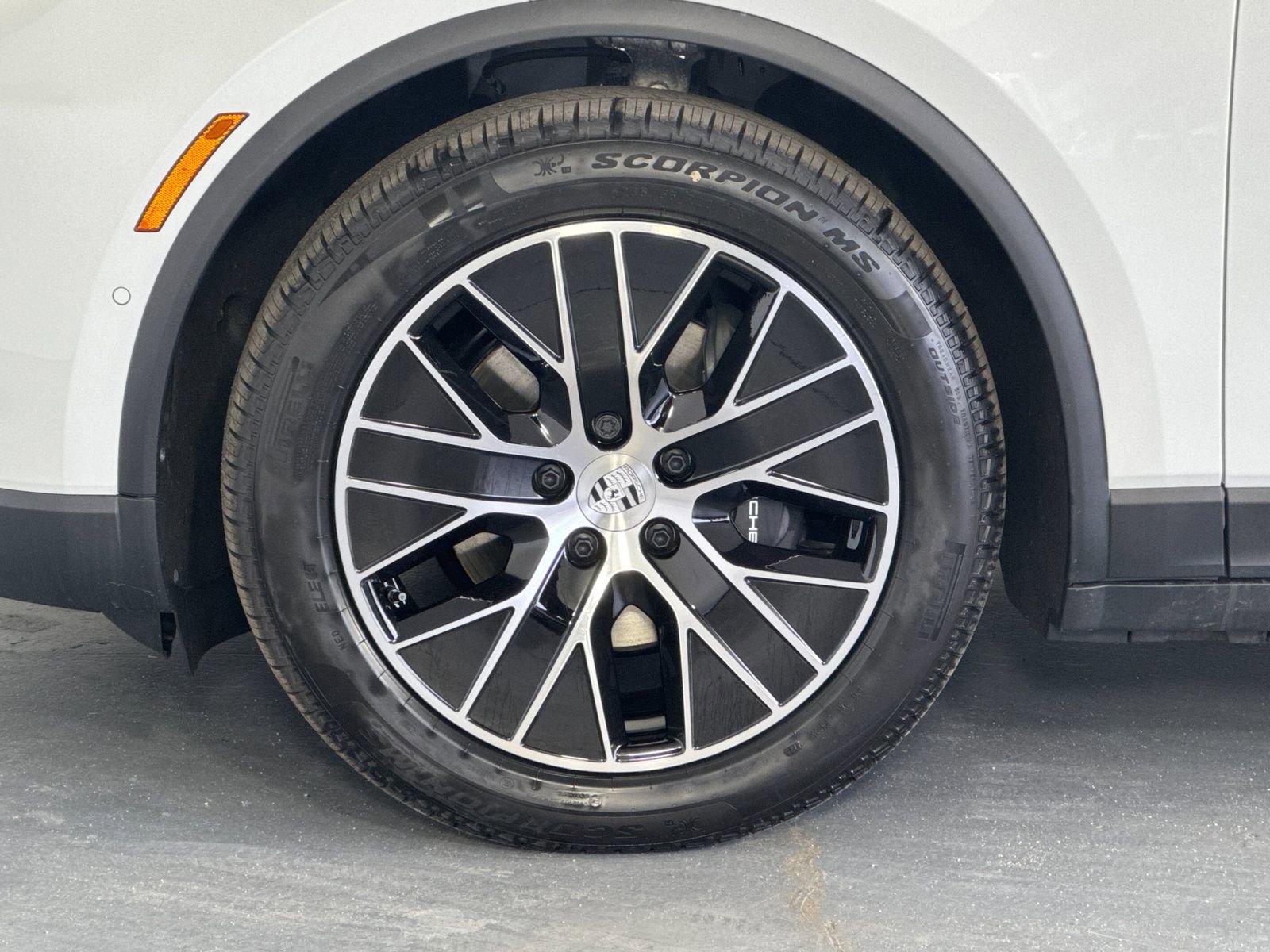 Certified 2026 Porsche Macan 4 Electric AWD/4WD image 34