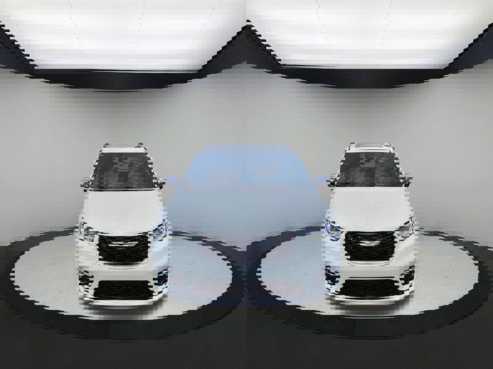 Used 2025 Chrysler Pacifica Pinnacle w/ Trailer Tow Group image 3