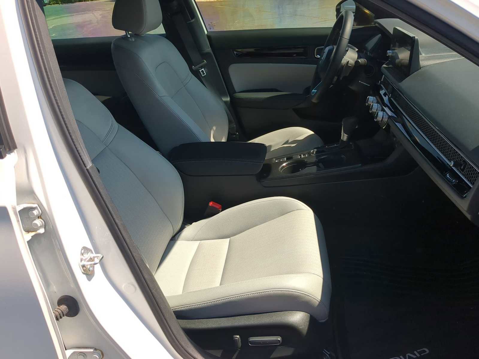 Used 2025 Honda Civic Sport Touring image 28