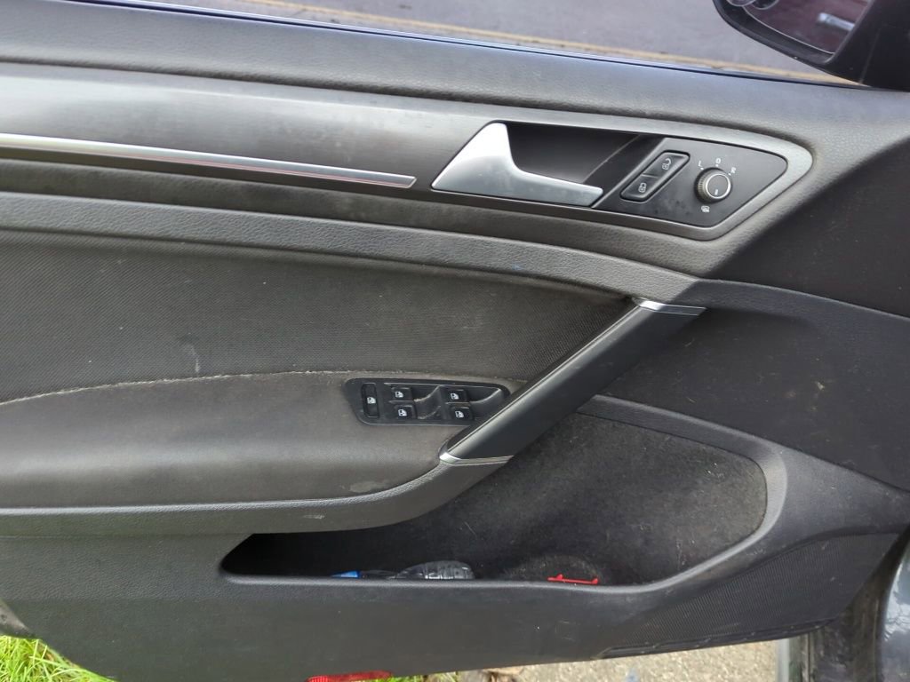 Used 2019 Volkswagen GTI SE image 9