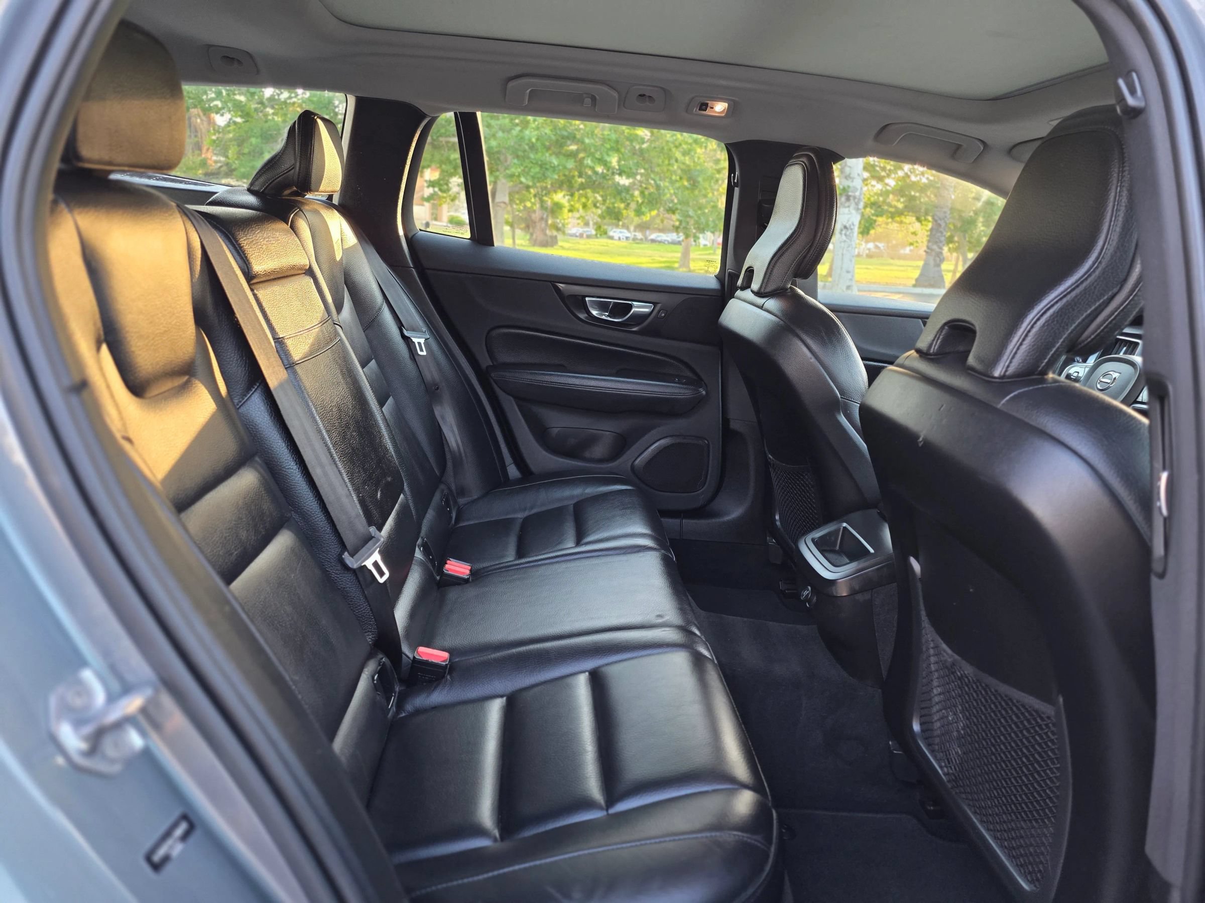 Used 2020 Volvo V60 T5 Momentum FWD image 12