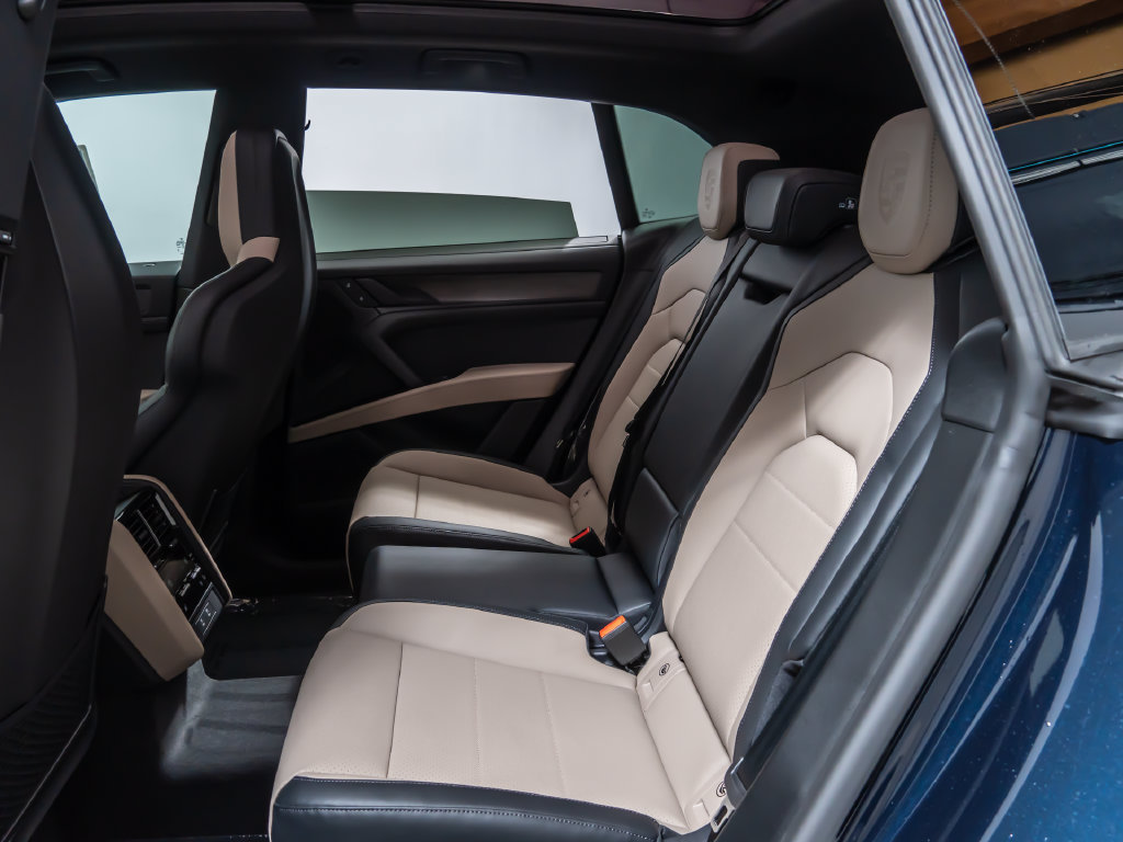 New 2026 Porsche Cayenne S AWD/4WD image 28
