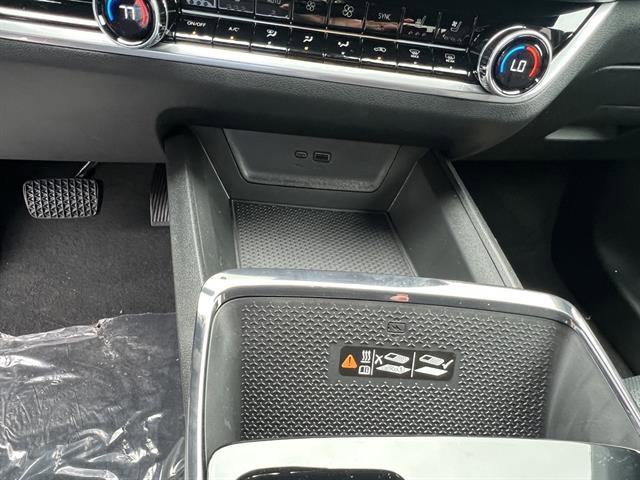 New 2026 Chevrolet Equinox RS w/ Convenience Package III image 15