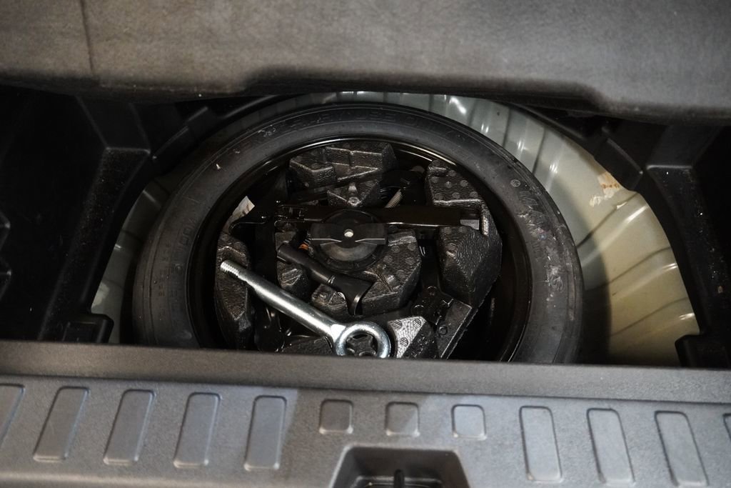 Used 2021 Chevrolet Equinox LT FWD image 12