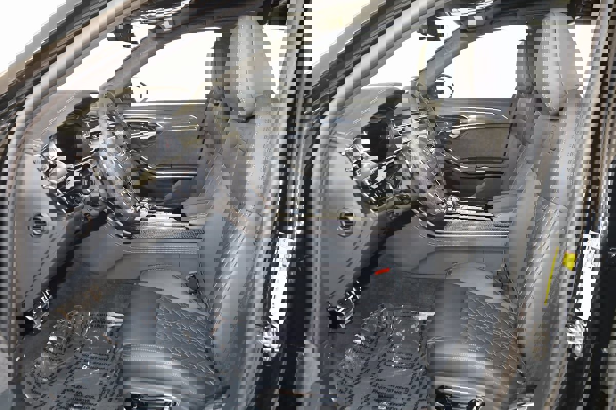 Used 2025 Audi S8 image 13