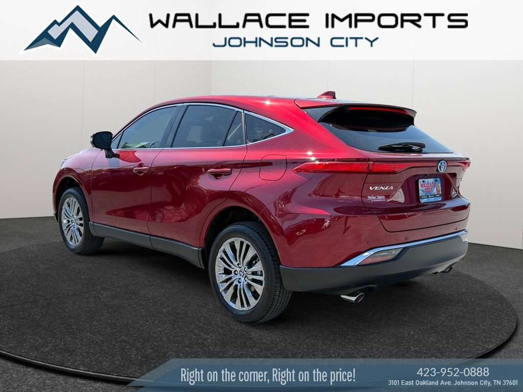 Used 2024 Toyota Venza Limited AWD/4WD image 4