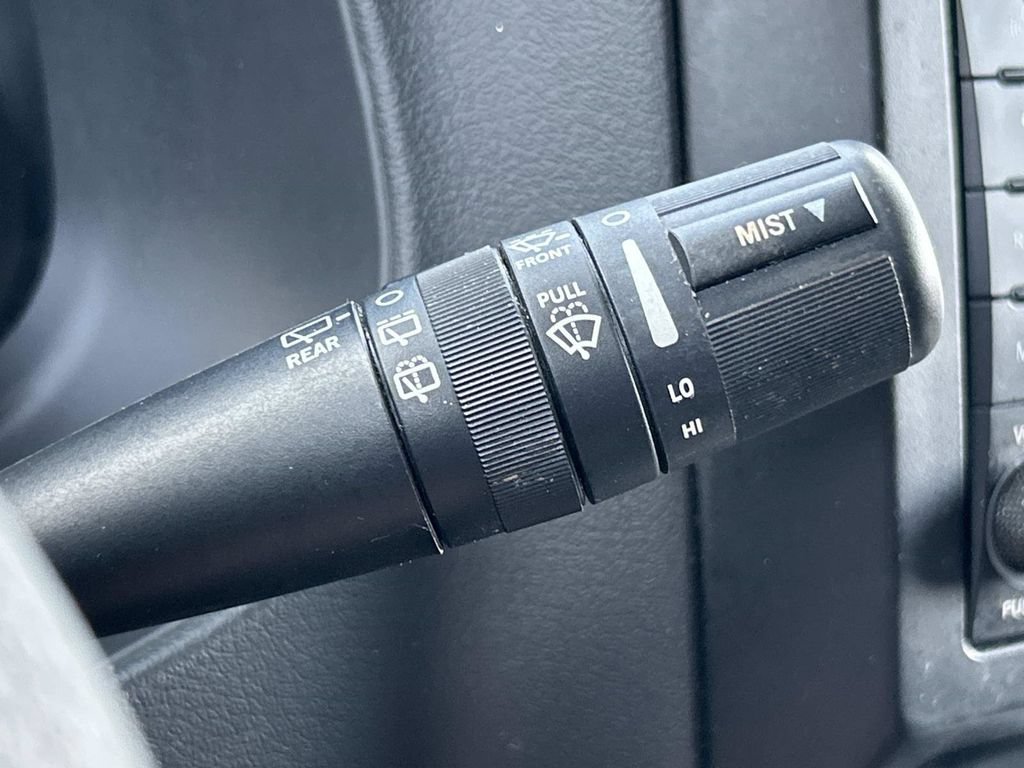 Used 2016 Jeep Patriot Latitude AWD/4WD image 28