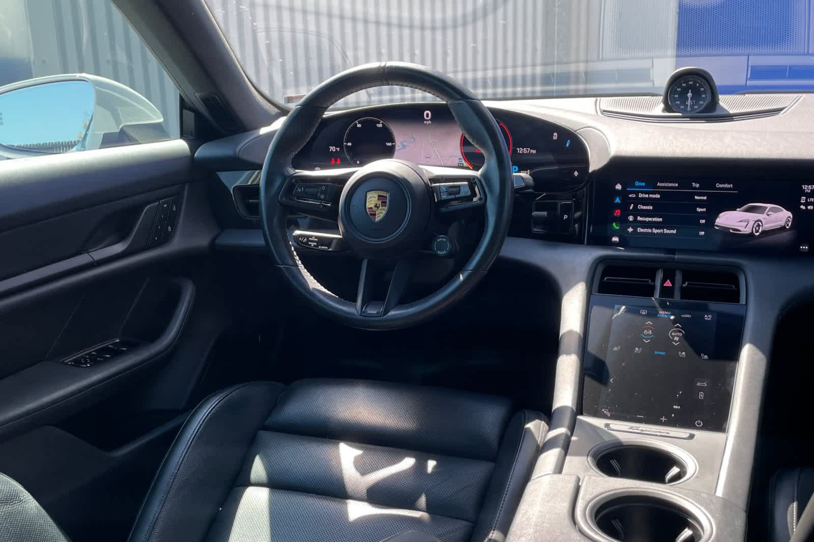 Used 2022 Porsche Taycan RWD image 4