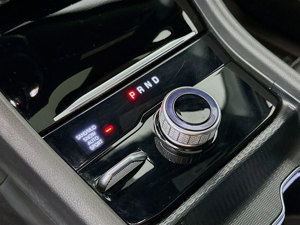 Certified 2025 Jeep Grand Cherokee Limited w/ Luxury Tech Group II image 27