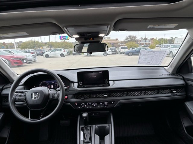 Certified 2025 Honda Accord SE image 32