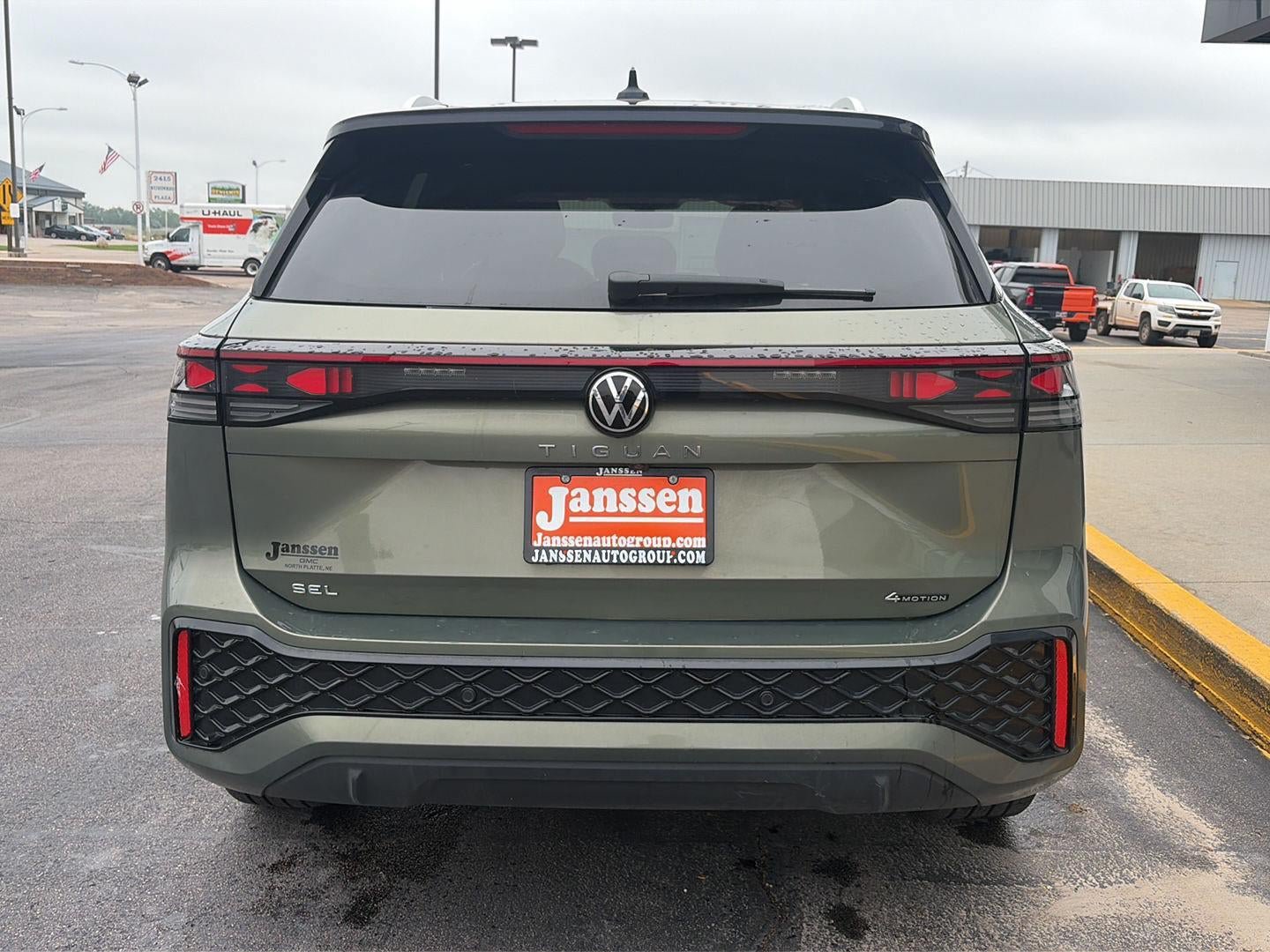 Used 2025 Volkswagen Tiguan SEL R-Line AWD/4WD image 7
