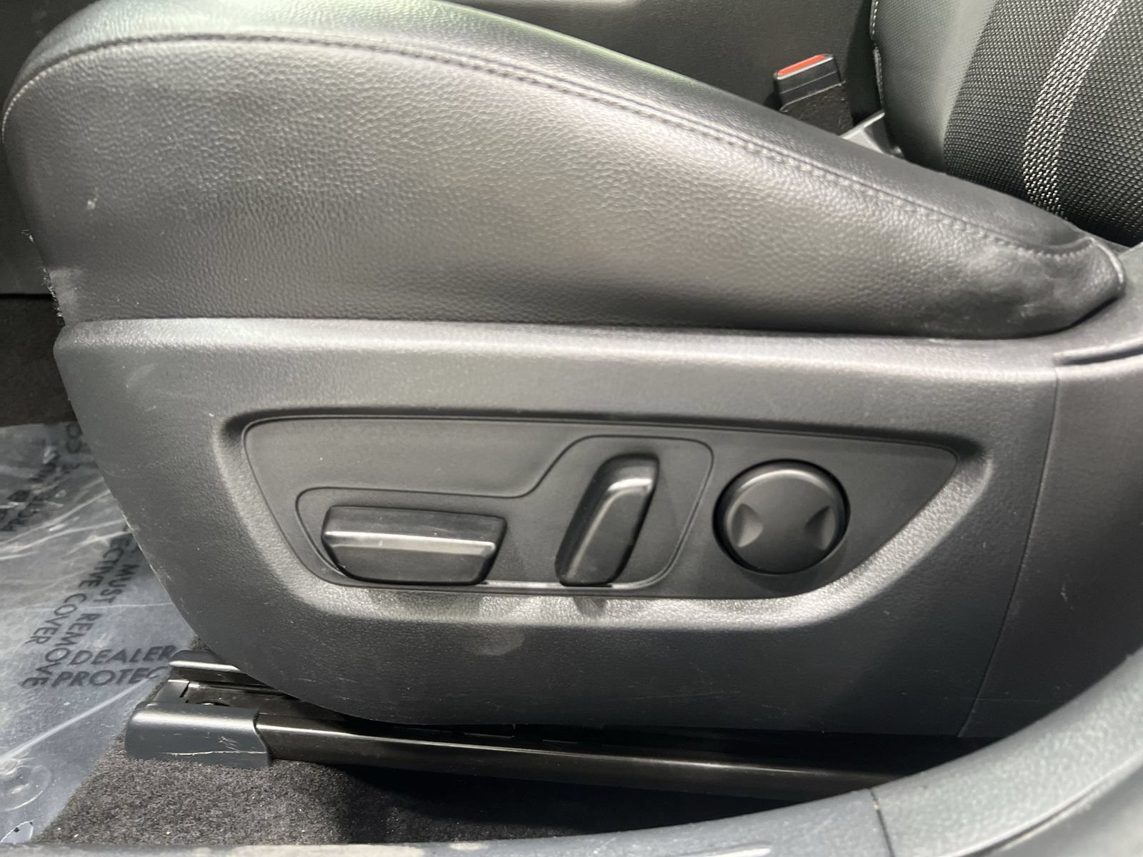 Used 2025 MAZDA CX-50 AWD 2.5 S w/ Weather Package image 12