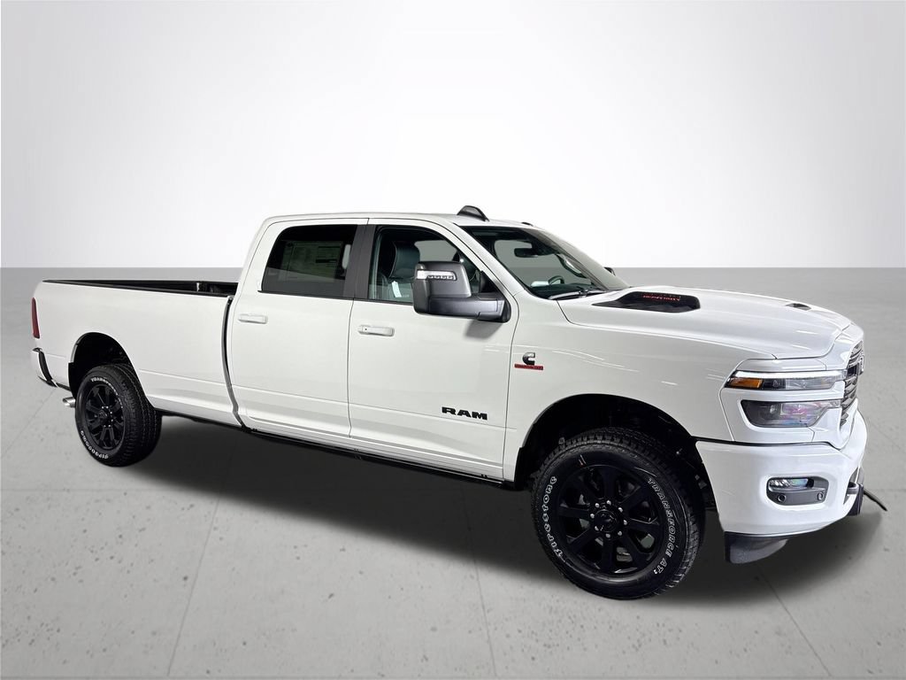 New 2026 RAM 2500 Laramie AWD/4WD image 4
