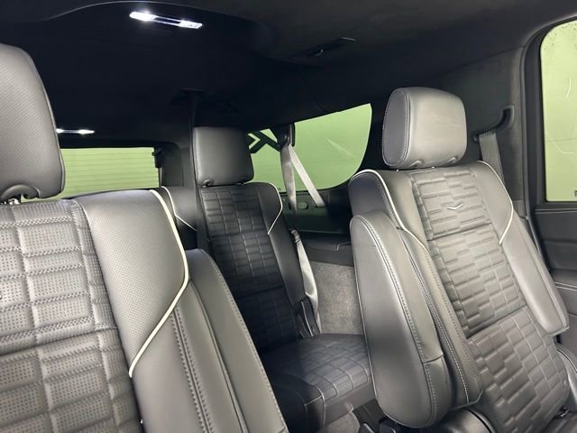 Used 2025 Cadillac Escalade ESV Sport Platinum image 33