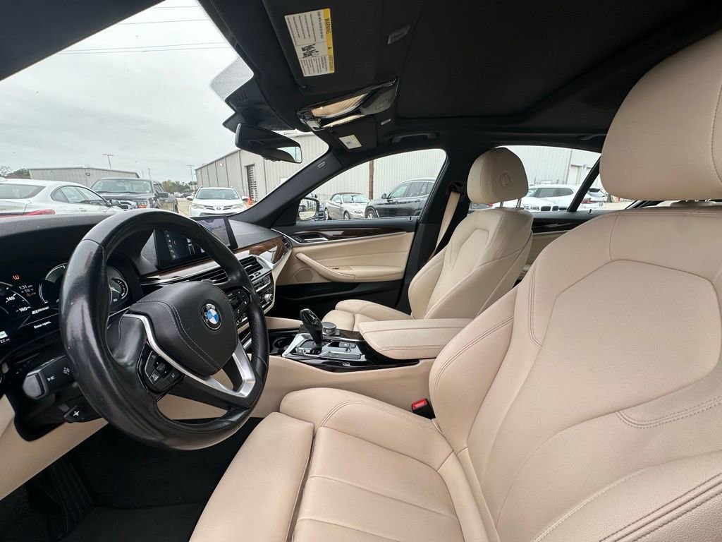 Used 2019 BMW 530e w/ Convenience Package image 9