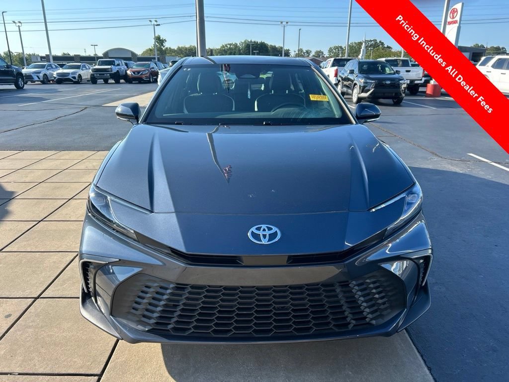 Used 2026 Toyota Camry SE FWD image 11