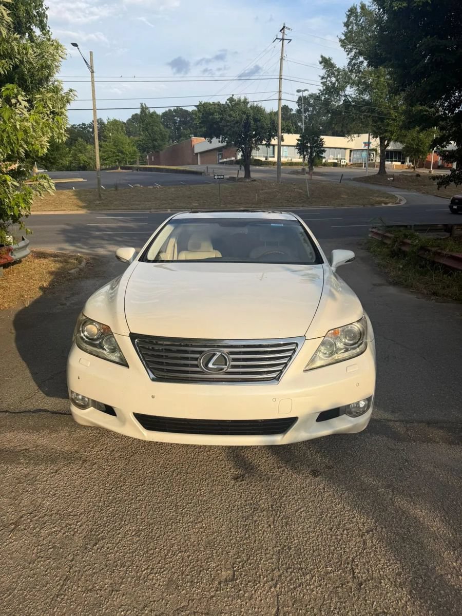 Used 2010 Lexus LS 460 RWD image 12