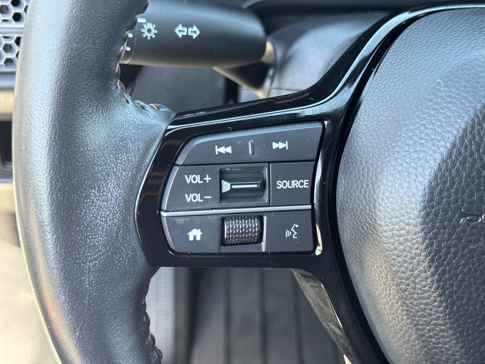 Certified 2025 Honda HR-V Sport image 11