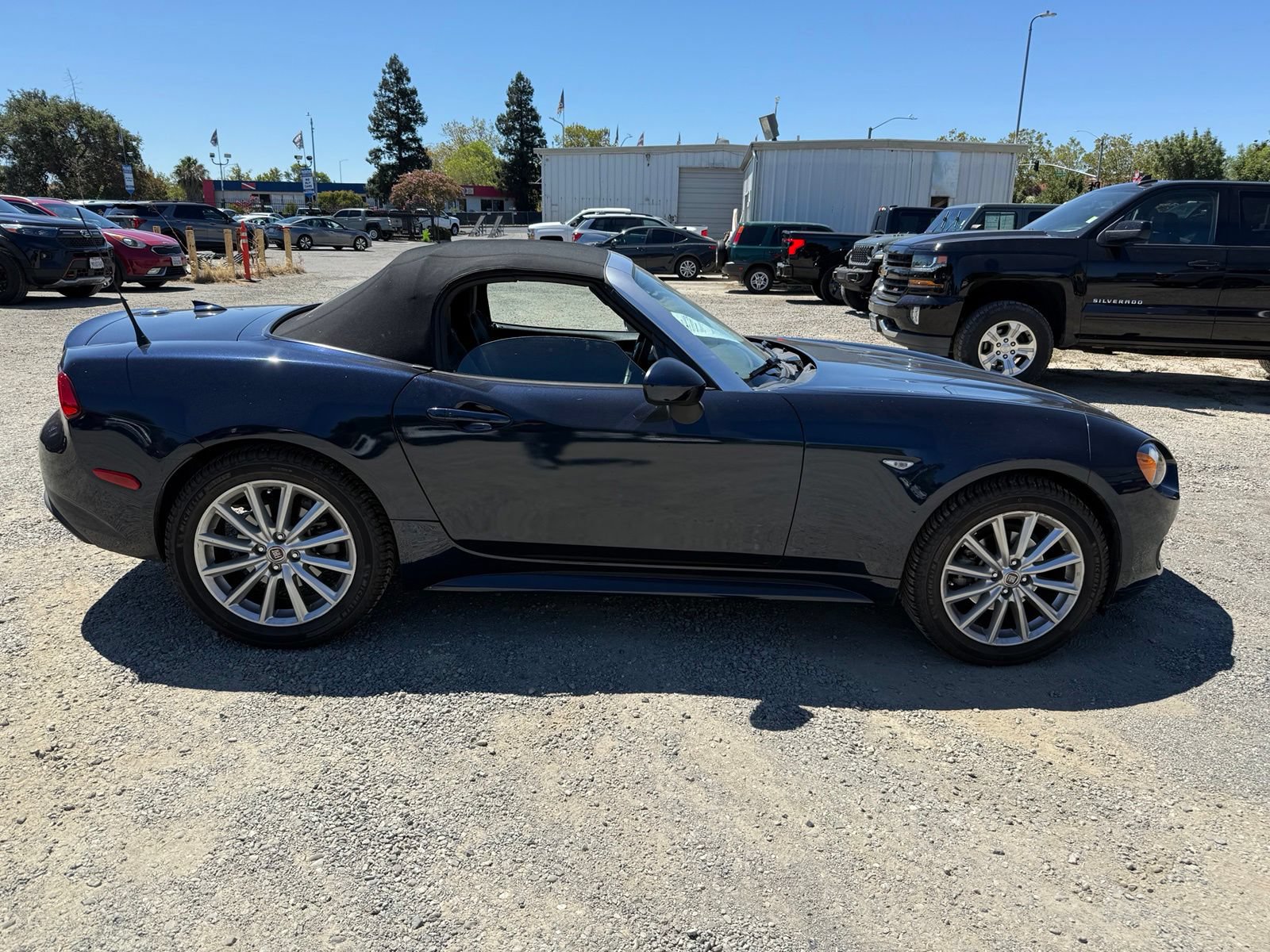 Used 2018 FIAT 124 Spider Lusso w/ Convenience Group RWD image 6