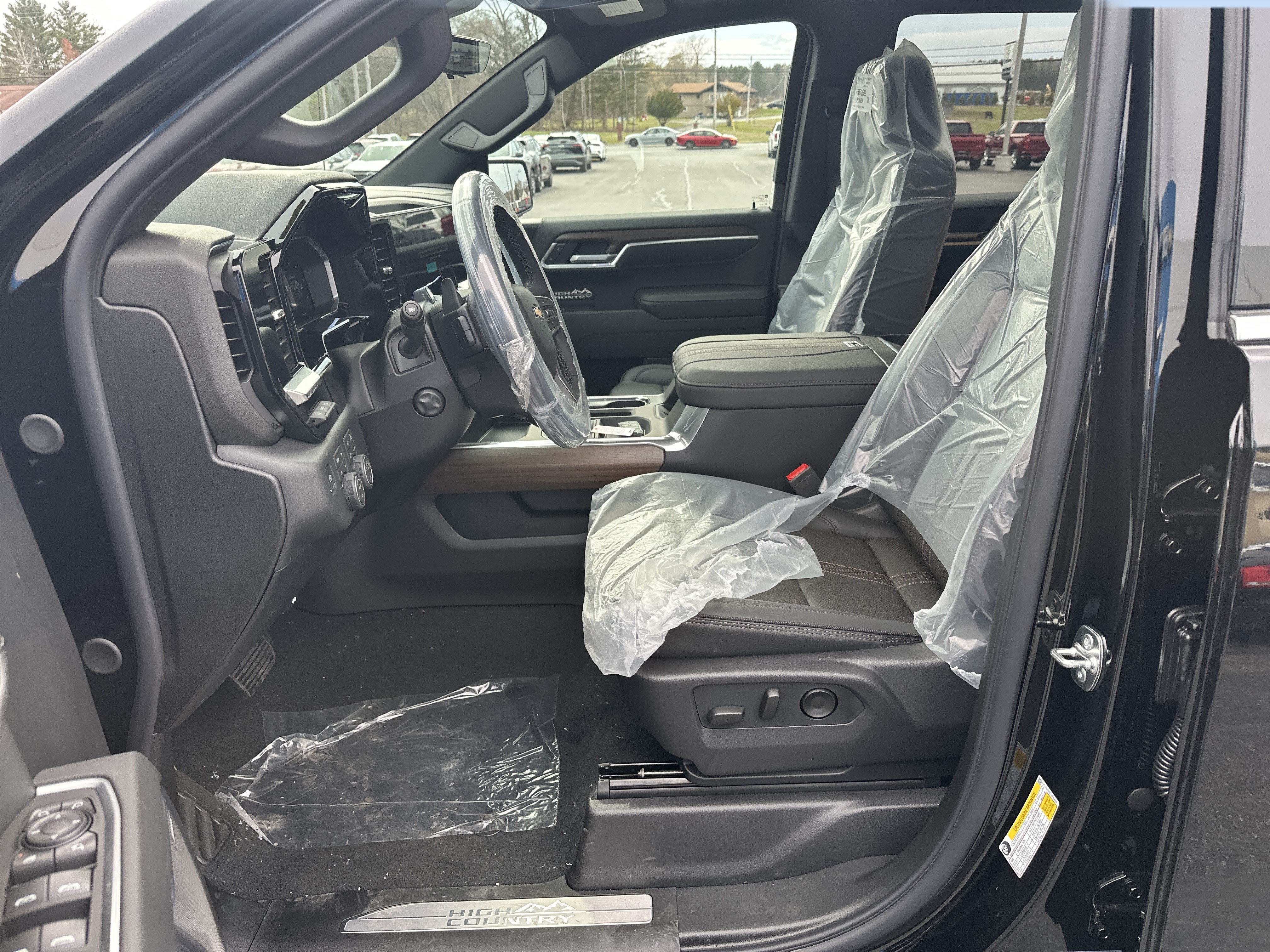 New 2026 Chevrolet Silverado 1500 High Country AWD/4WD image 9
