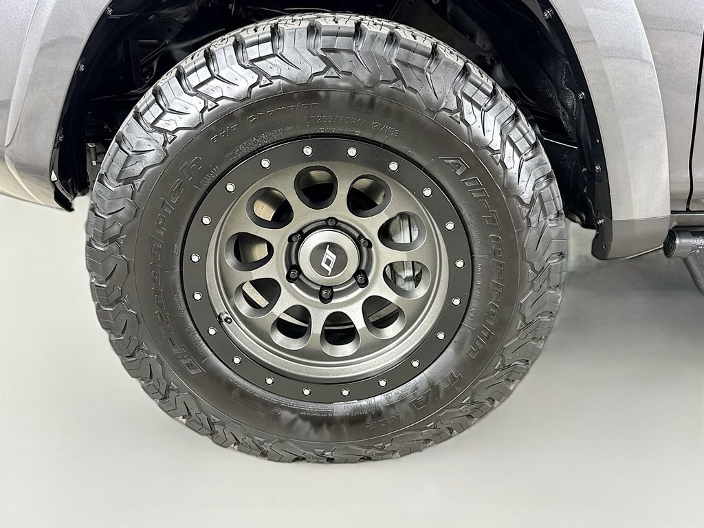 Certified 2023 Toyota 4Runner TRD Off-Road Premium w/ Moonroof Package AWD/4WD image 34