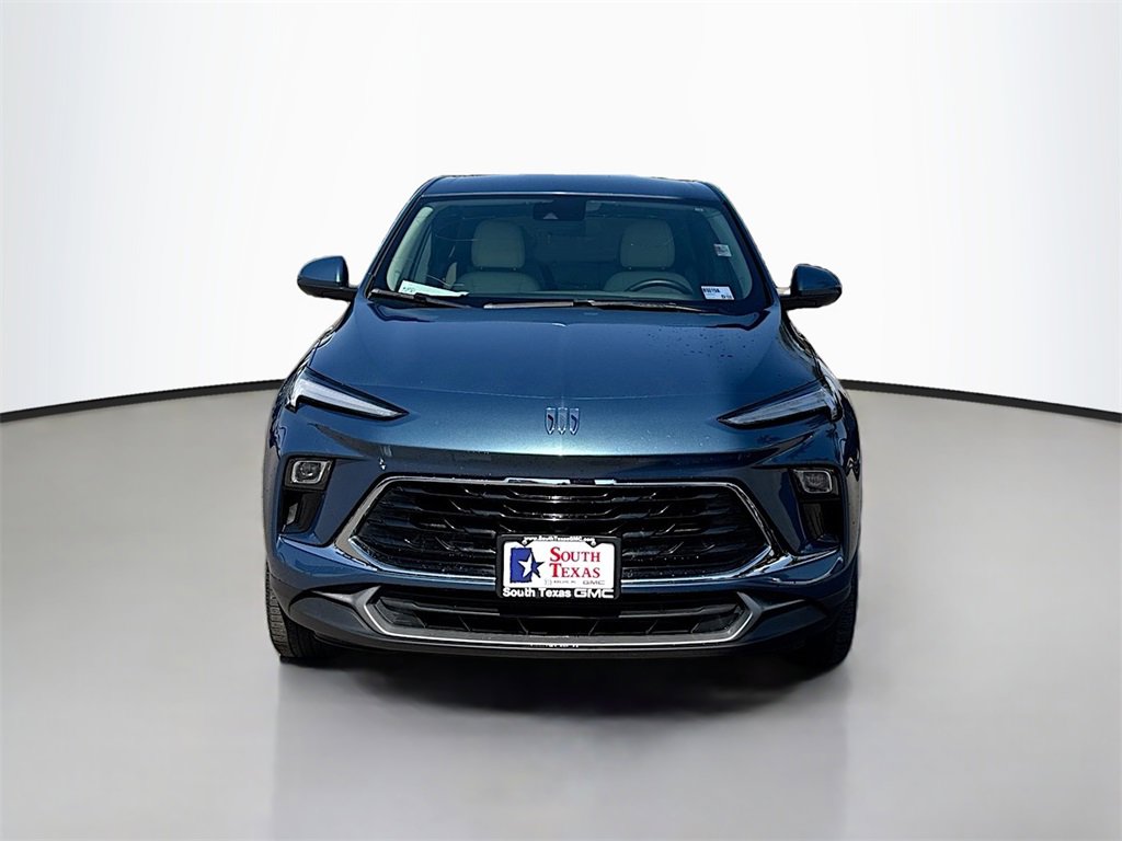 Used 2024 Buick Encore GX Preferred w/ Comfort Package image 2