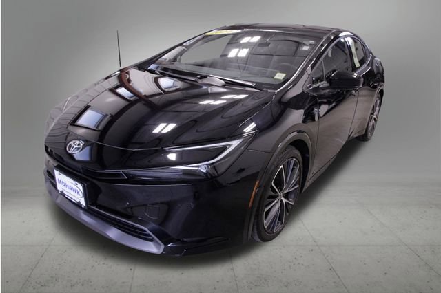 Used 2024 Toyota Prius XLE image 1