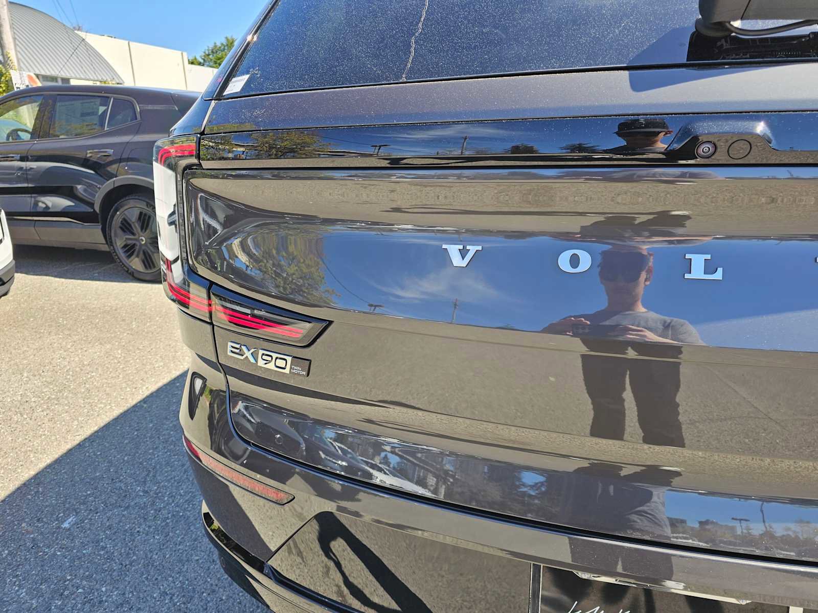 Used 2025 Volvo EX90 Ultra image 13
