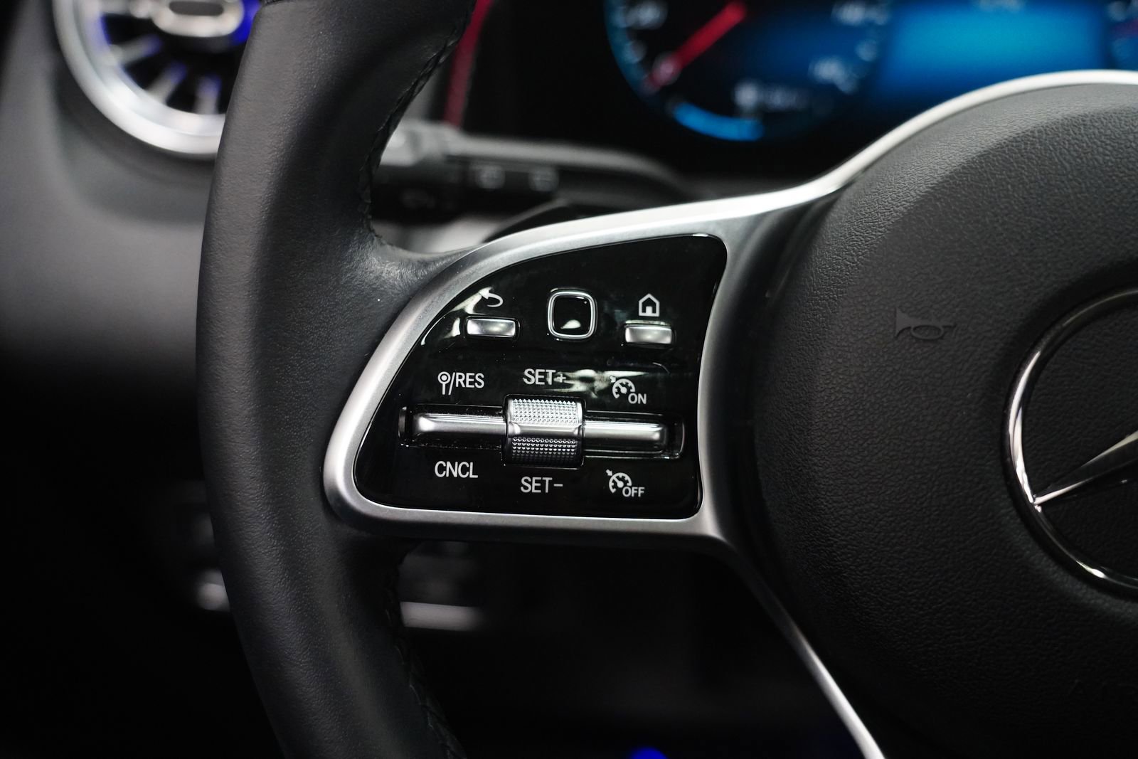 Certified 2023 Mercedes-Benz GLB 250 image 19