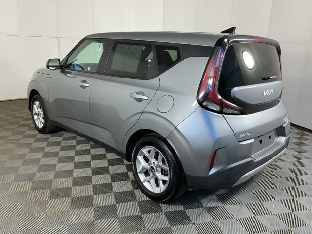 Used 2024 Kia Soul LX w/ Option Group 015 FWD image 10