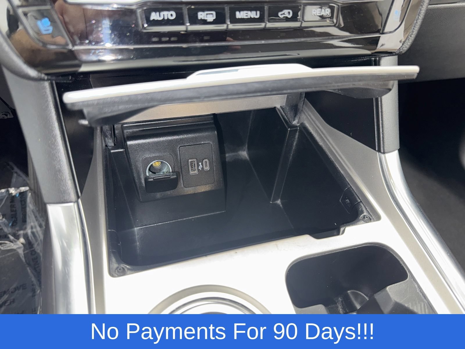 Used 2024 Ford Explorer Limited AWD/4WD image 17