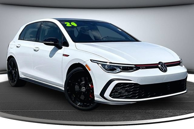 Used 2024 Volkswagen GTI SE w/ MDO Package FWD image 3