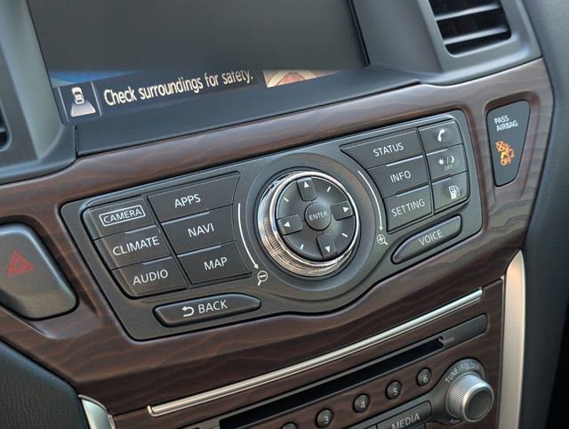 Used 2018 Nissan Pathfinder Platinum image 22