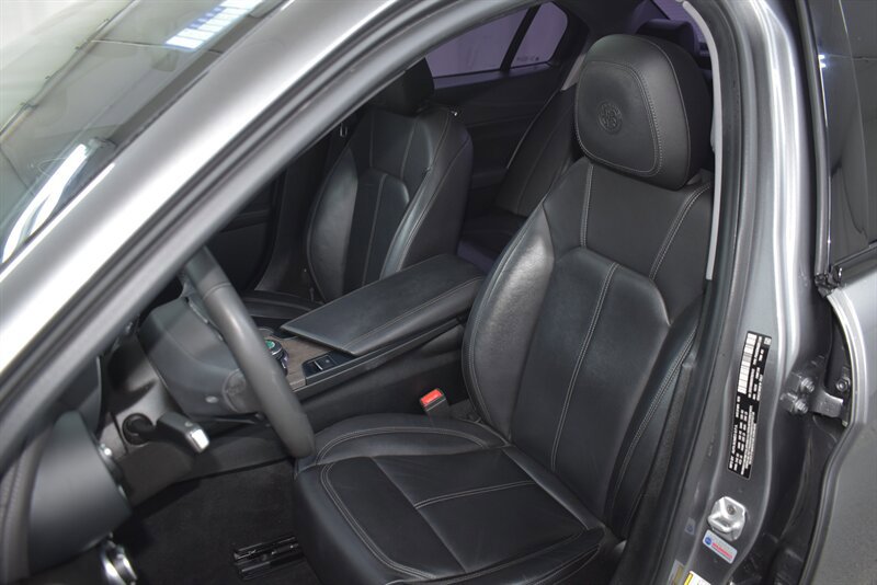 Used 2019 Alfa Romeo Giulia Ti image 18