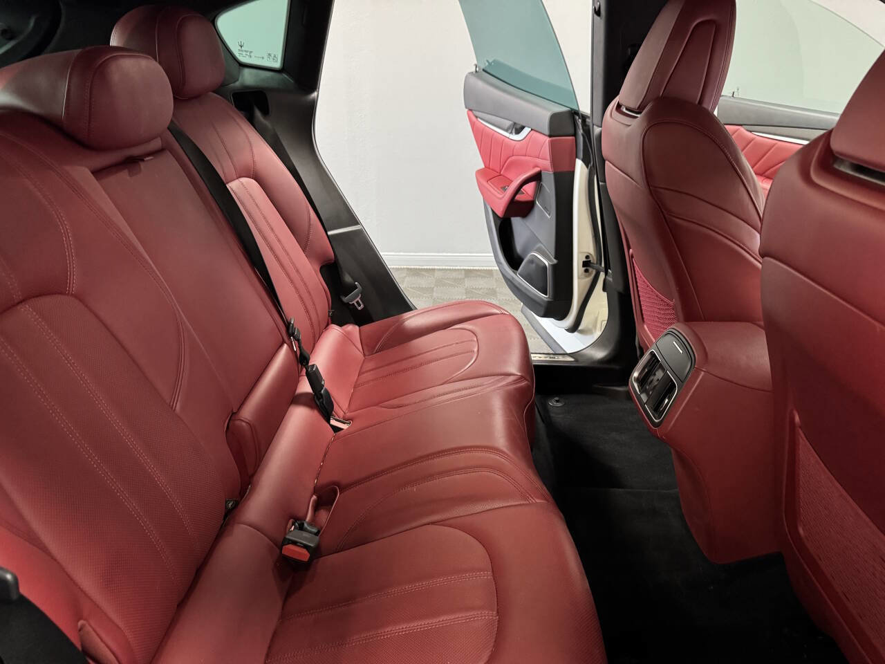 Used 2021 Maserati Levante S GranSport image 42