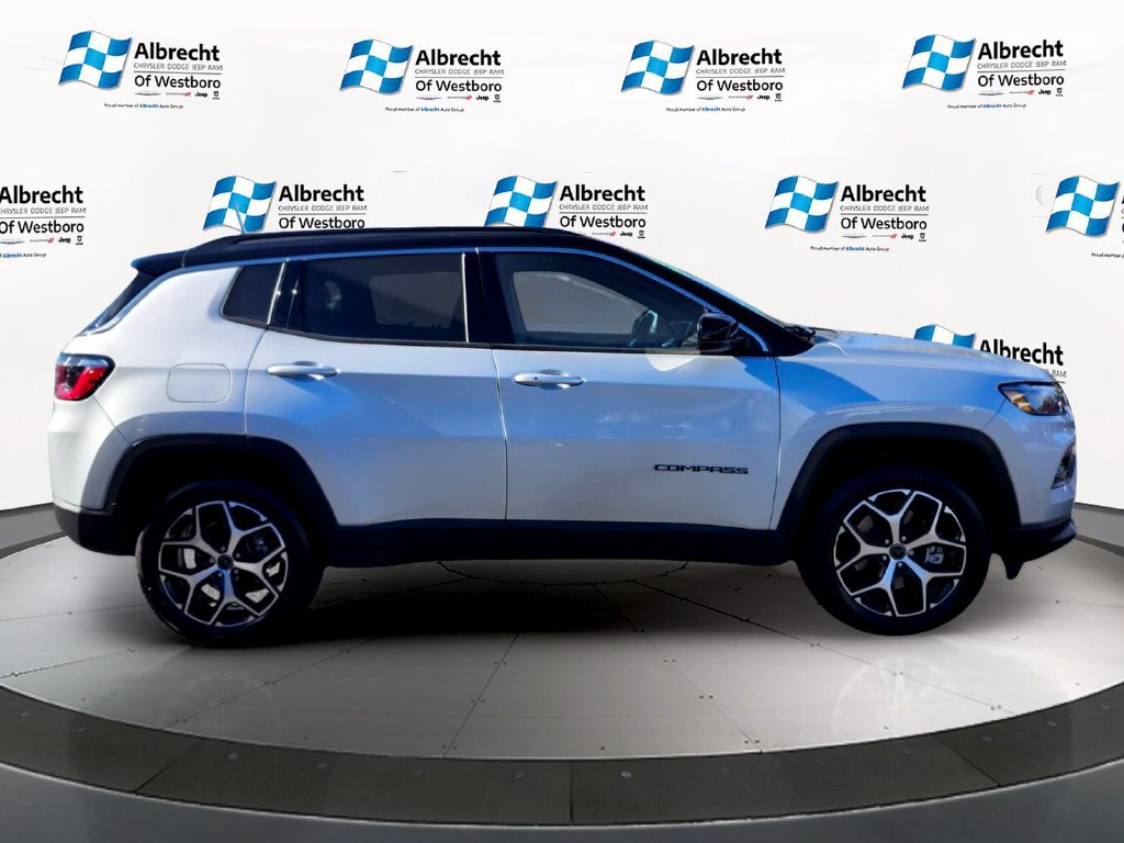 Used 2026 Jeep Compass Limited AWD/4WD image 6