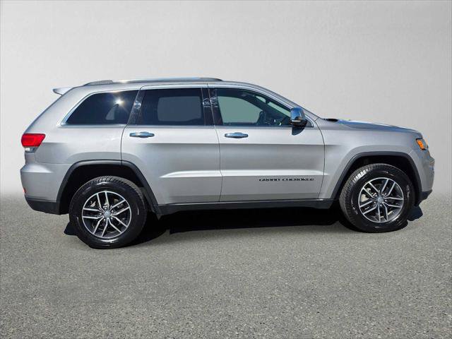 Used 2017 Jeep Grand Cherokee Limited AWD/4WD image 2