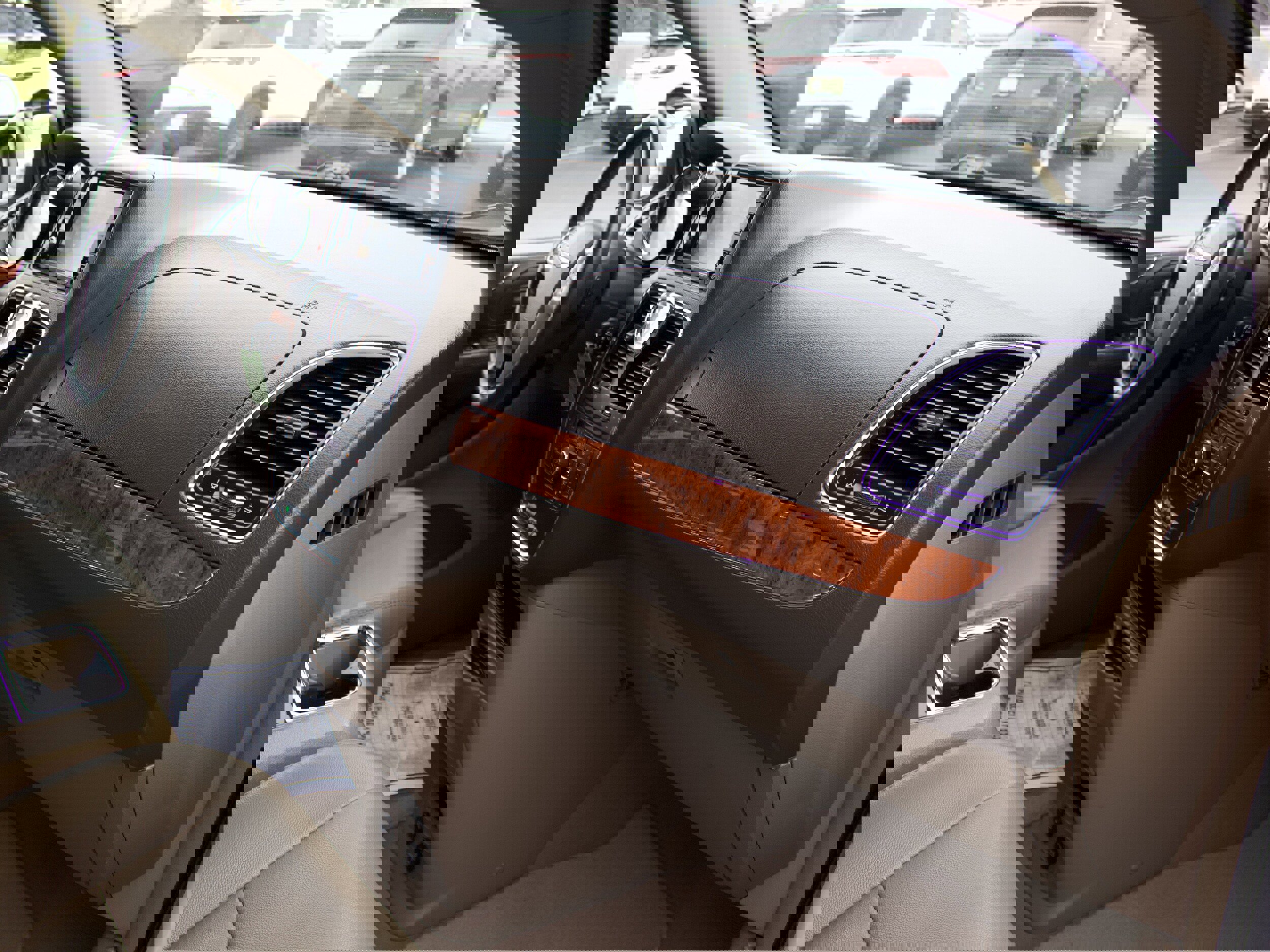 Used 2015 Chrysler Town & Country Touring image 31