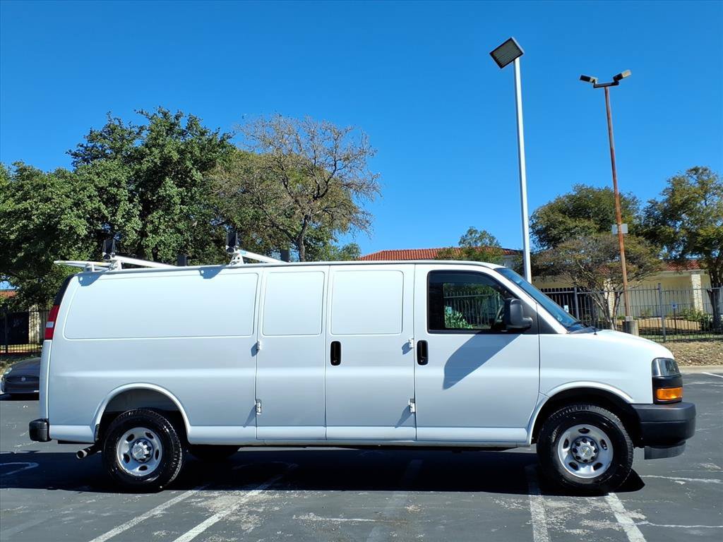 Used 2025 Chevrolet Express 2500 Extended w/ Driver Convenience Package RWD image 4