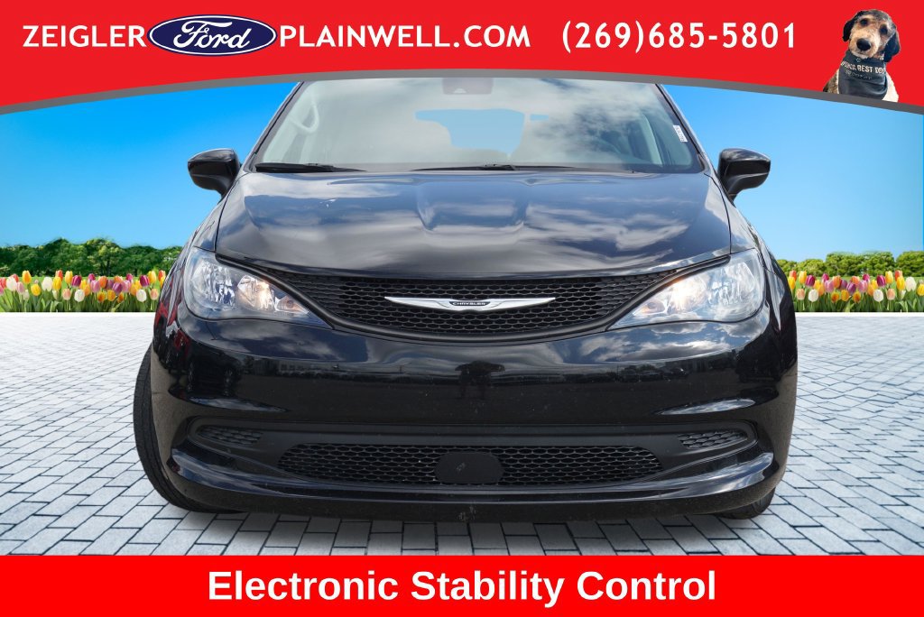 Used 2024 Chrysler Voyager LX FWD image 8