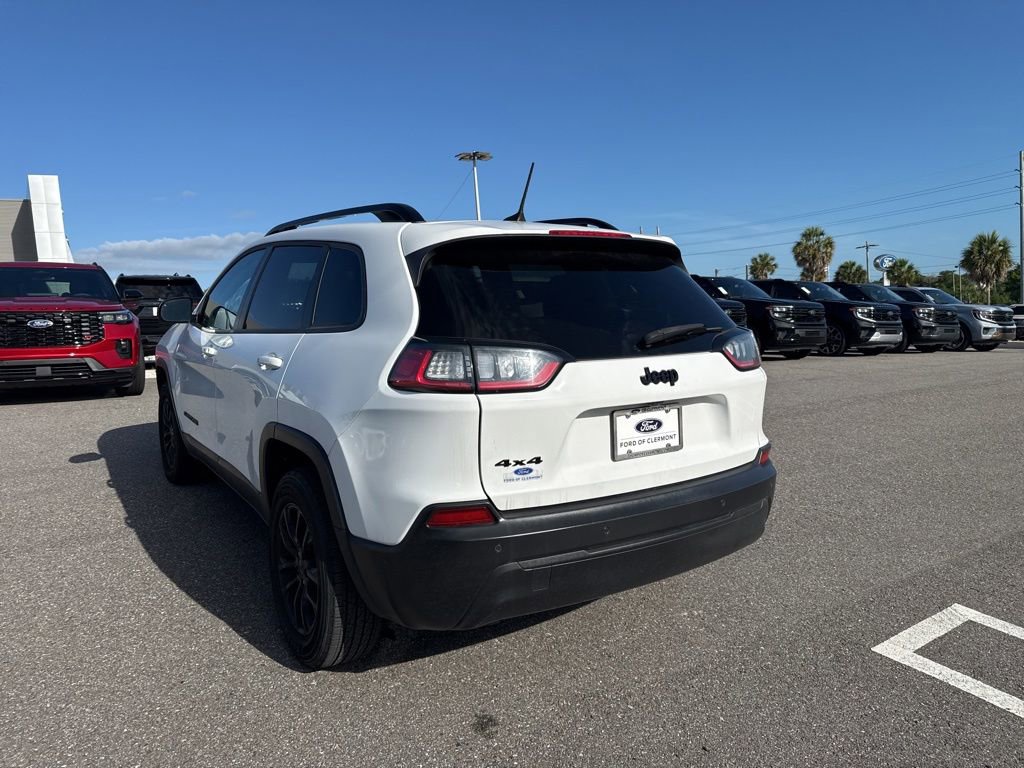 Used 2023 Jeep Cherokee Altitude Lux AWD/4WD image 3
