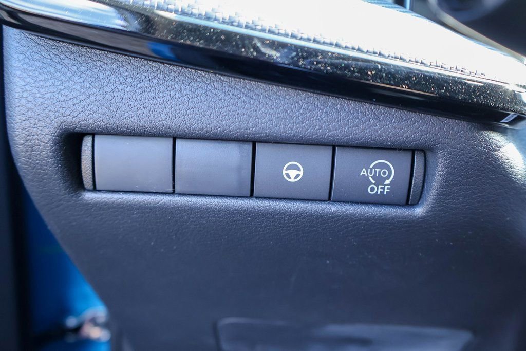 New 2026 Nissan Kicks SR image 15