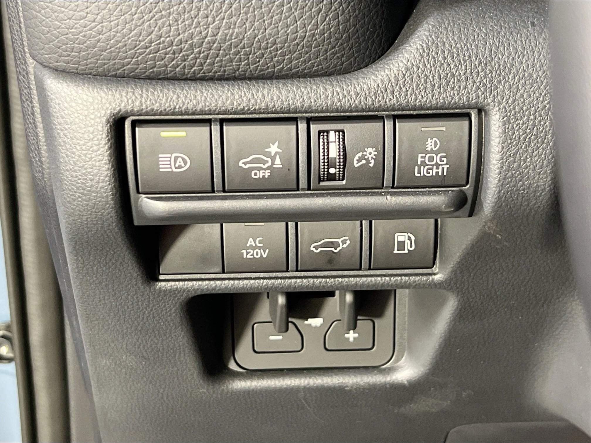 Used 2025 Toyota Land Cruiser w/ Premium Package image 10