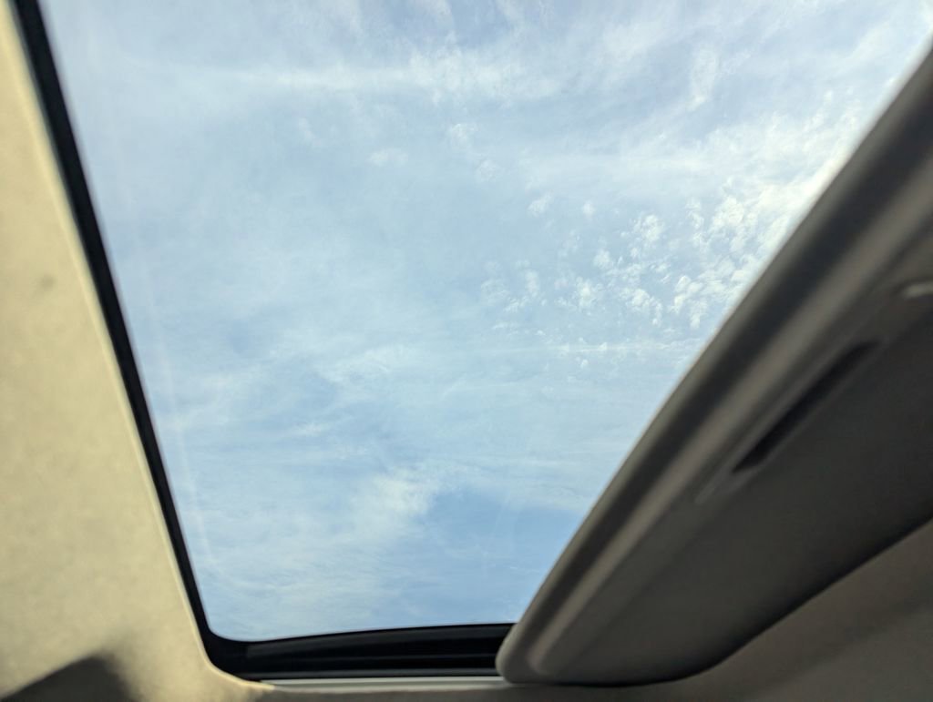 Used 2023 Nissan Sentra SR w/ SR Premium Package image 22