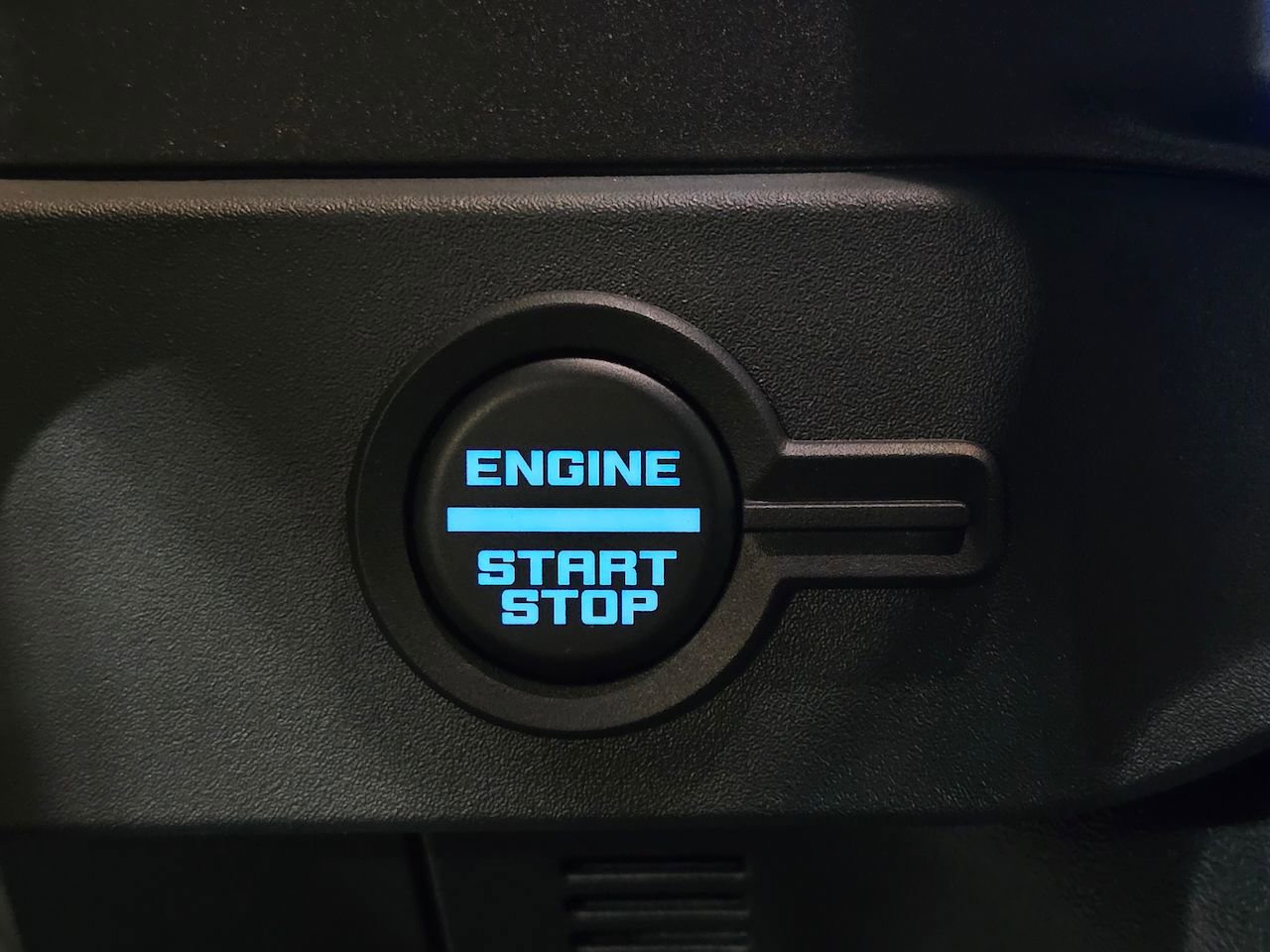 New 2025 Ford Bronco Base image 21