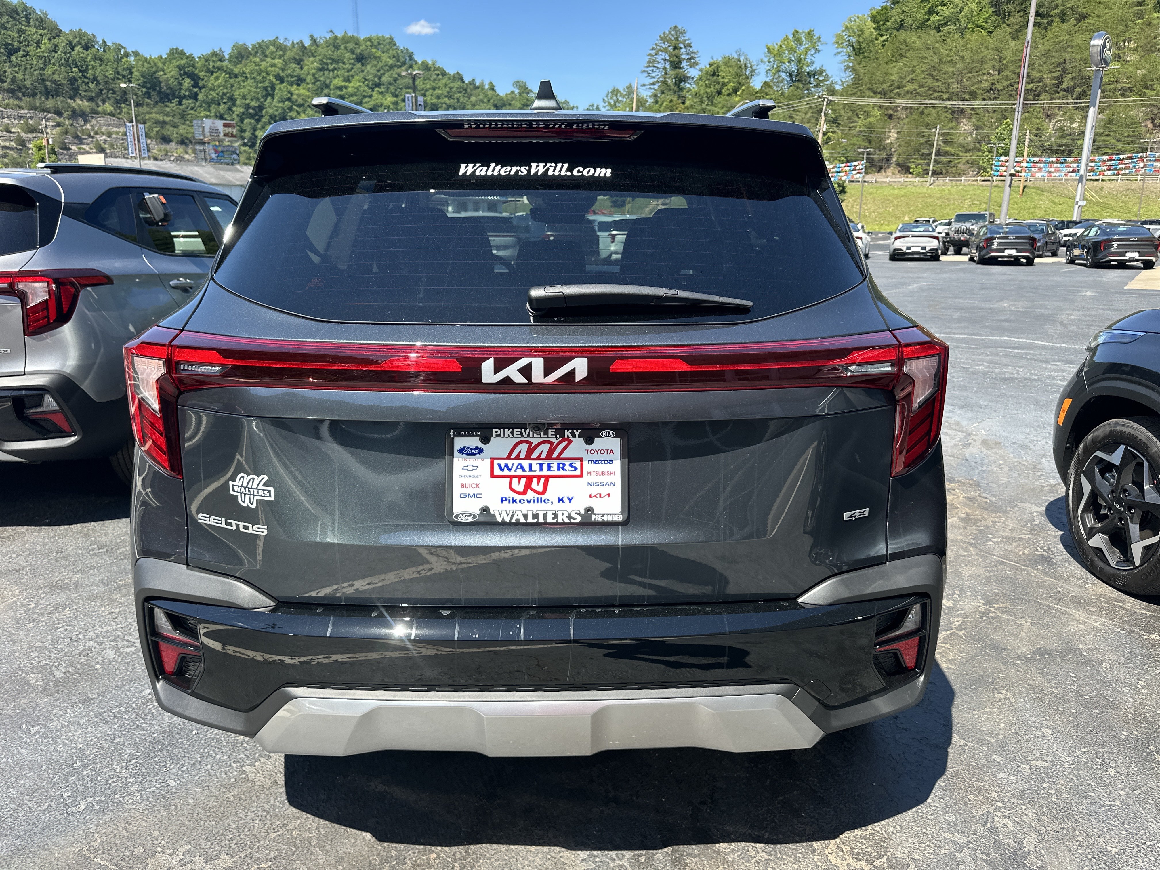 New 2026 Kia Seltos S AWD/4WD image 3