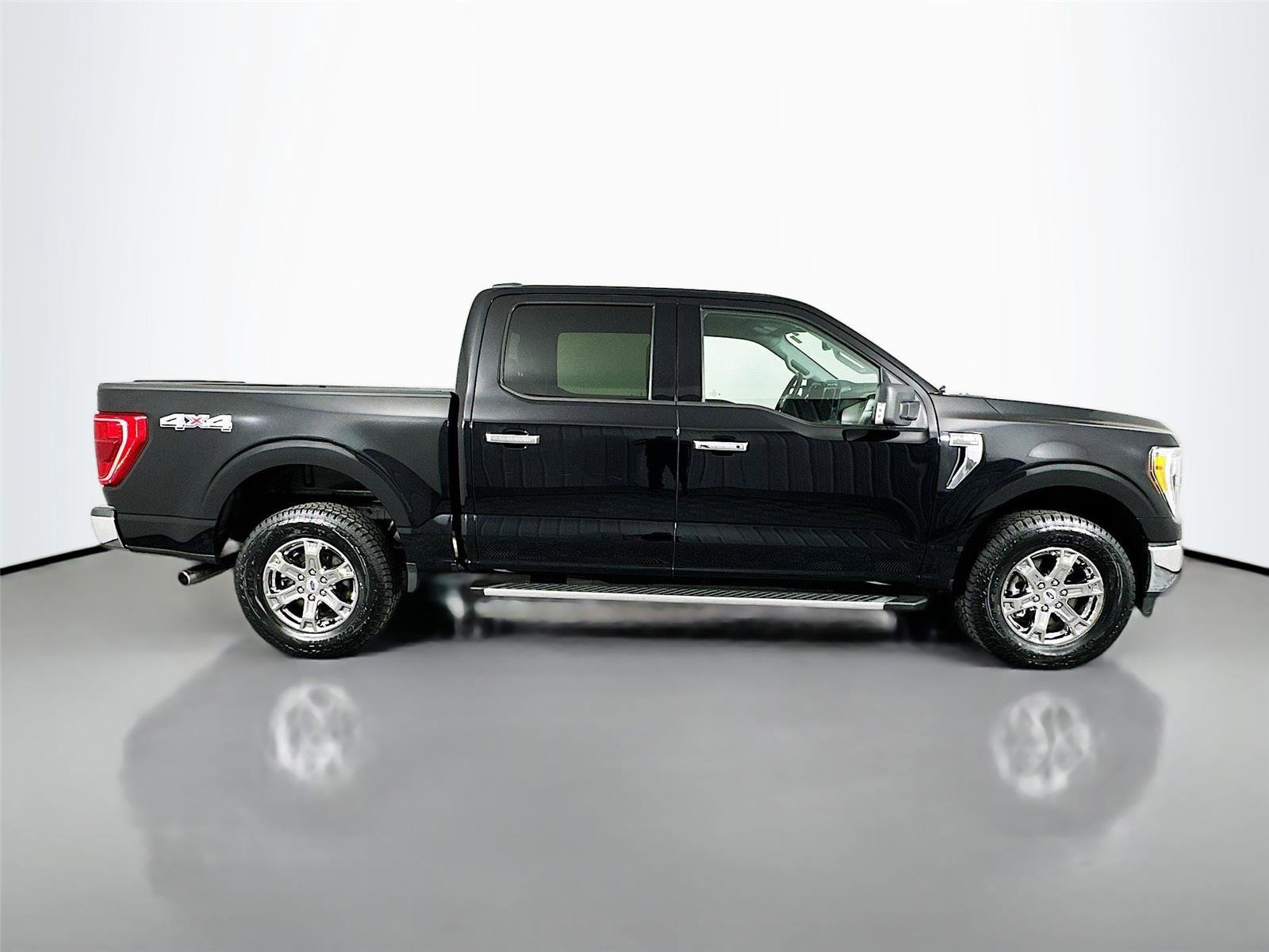 Used 2023 Ford F150 XLT w/ Equipment Group 302A High image 17