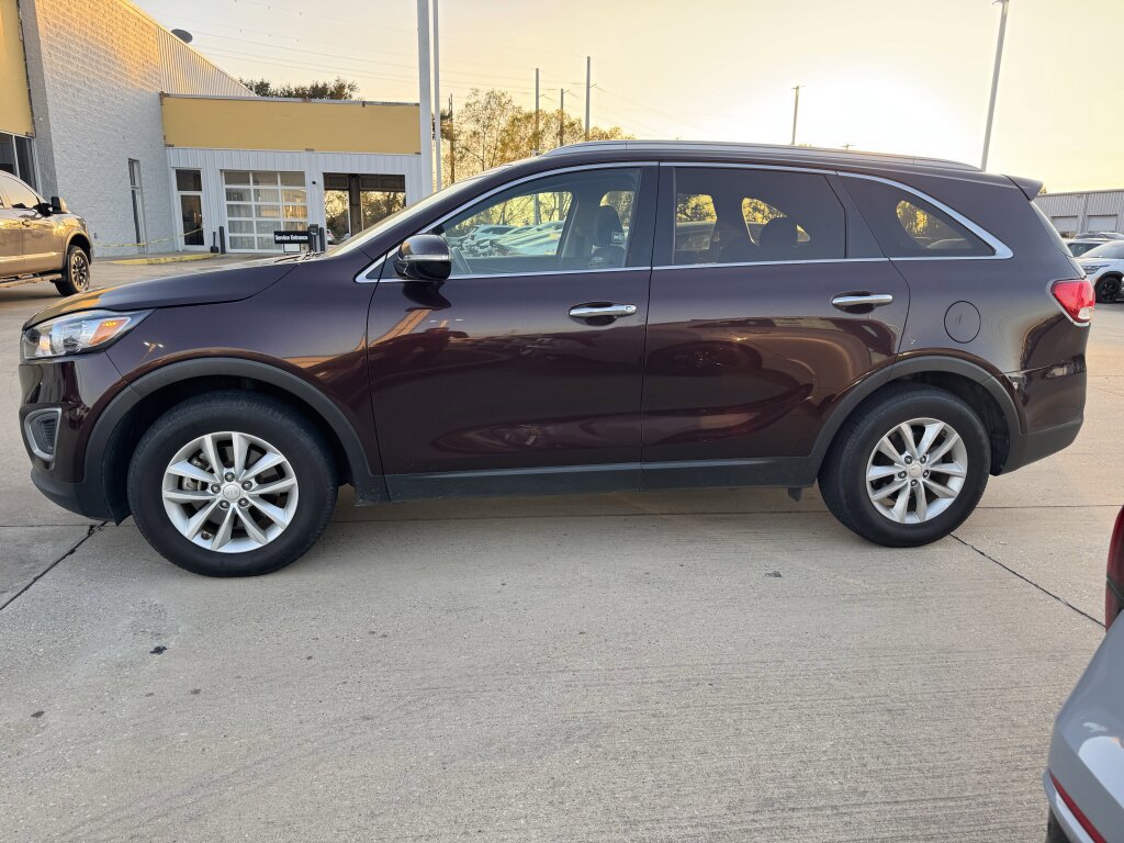 Used 2016 Kia Sorento LX w/ LX Convenience Package image 19
